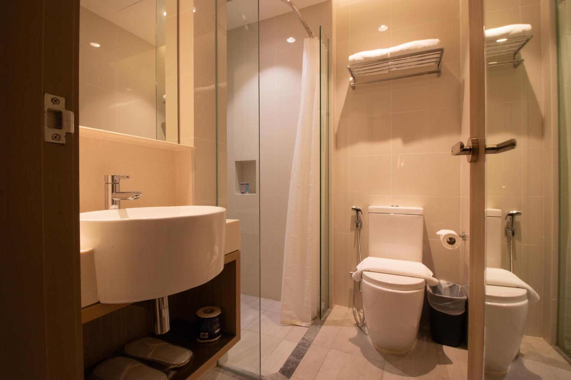 Aqueen Prestige Hotel Jalan Besar Singapur Exterior foto