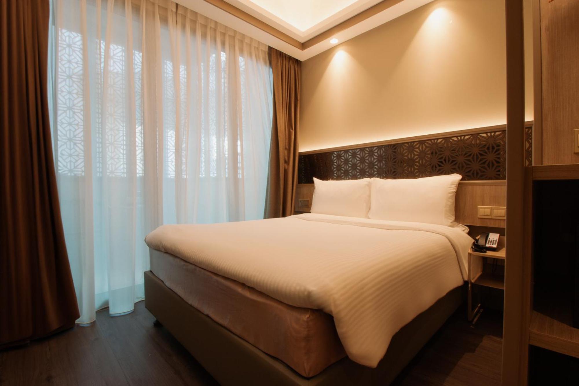 Aqueen Prestige Hotel Jalan Besar Singapur Exterior foto